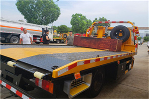 竹溪附近拖车电话号码服务